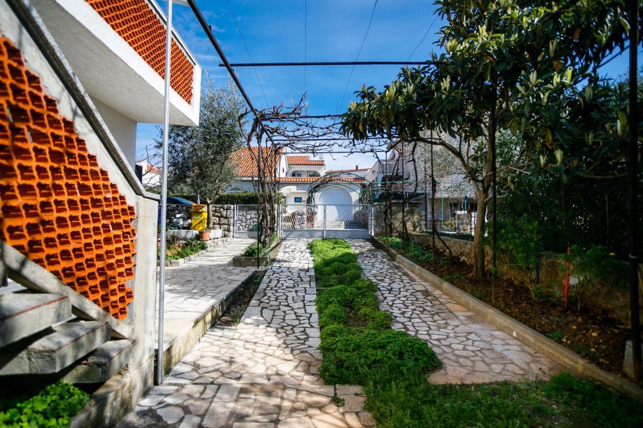 Marie I Nikola Apartamento Krk Town Exterior foto